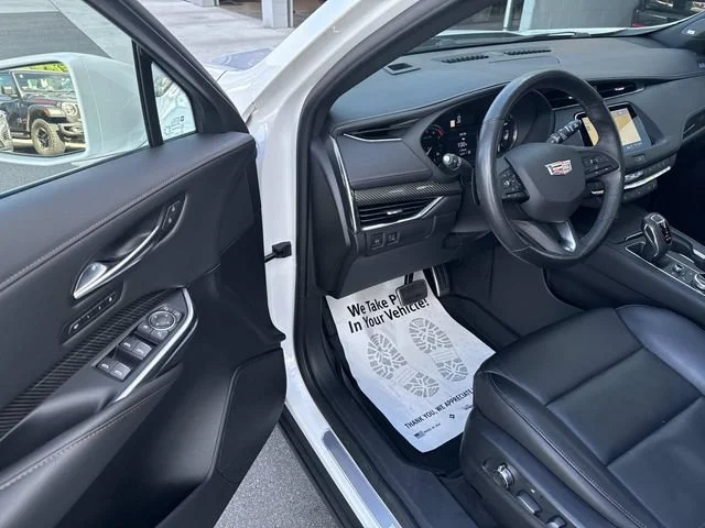 Used 2019 CRYSTAL WHITE TRICOAT Cadillac AWD Sport image 45