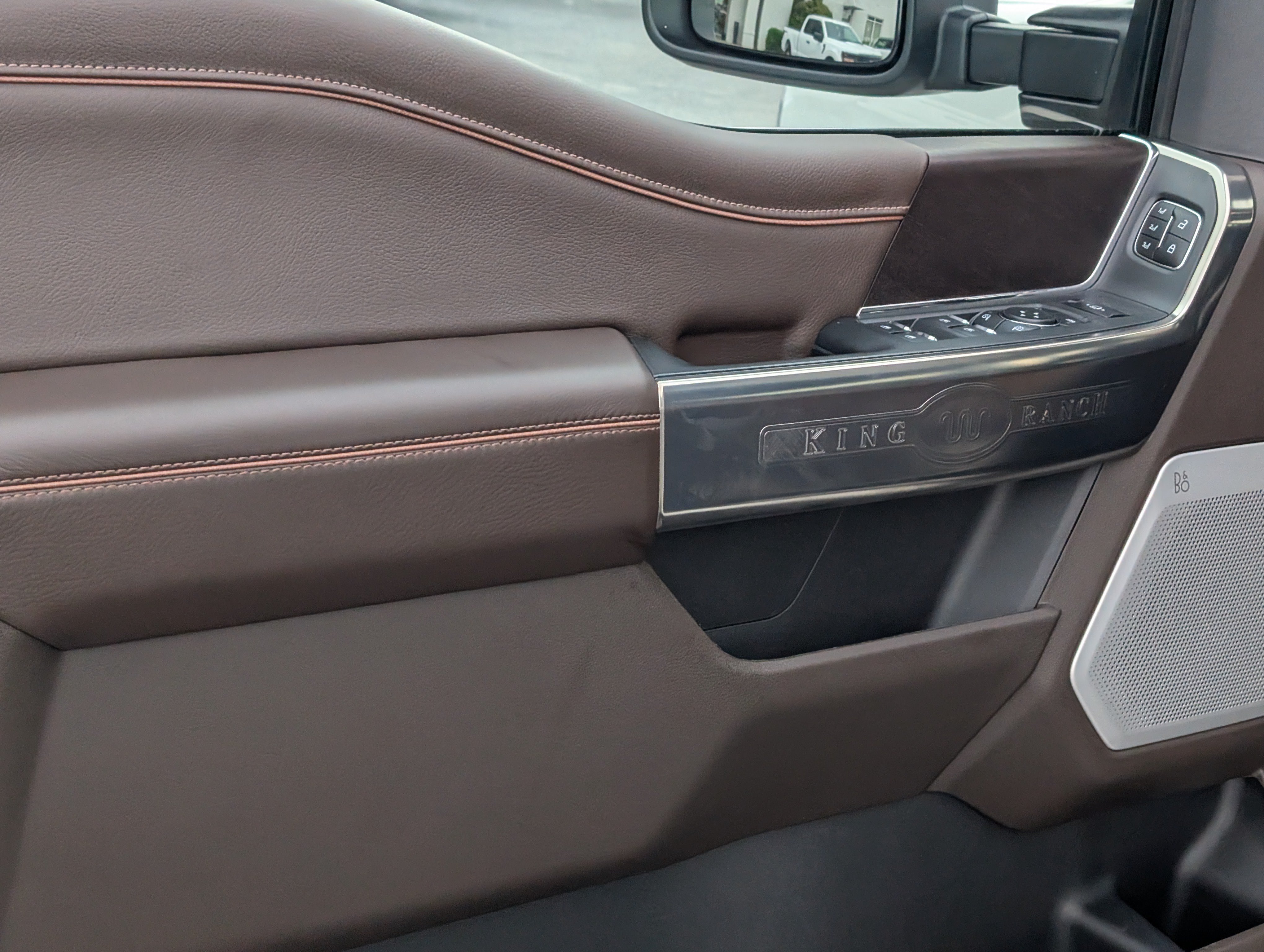 New 2026 Star White Metallic Tri-Coat FORD F-250® King Ranch® image 16