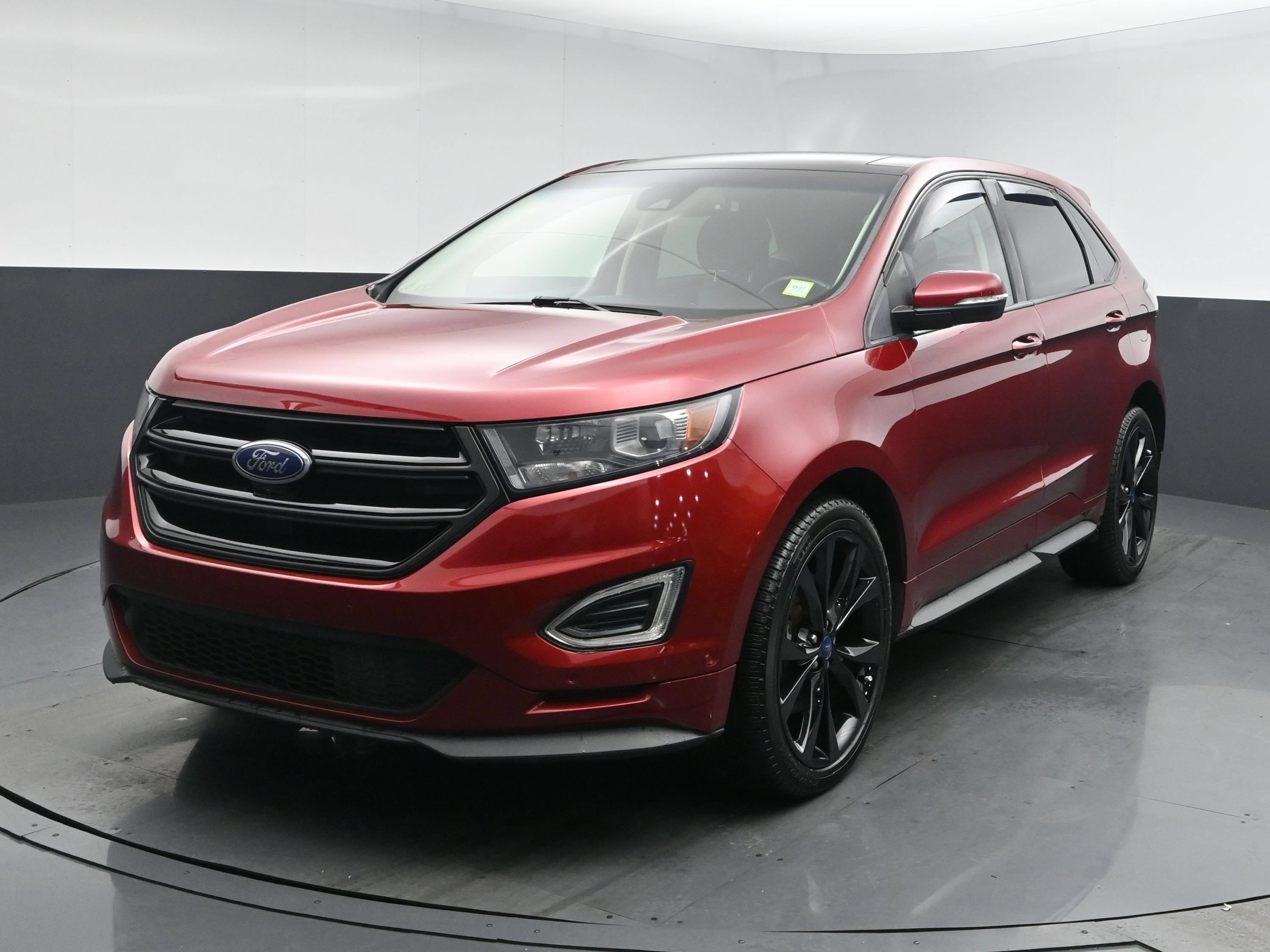 Used 2016 Red Ford Sport image 1