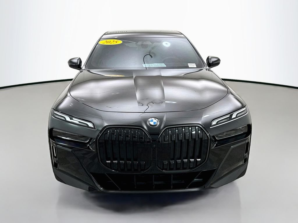 Used 2025 Black BMW 760i xDrive image 2