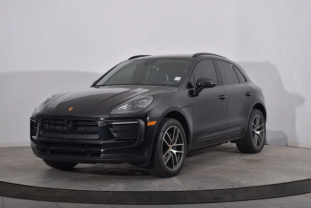 2022 Porsche Macan Base
