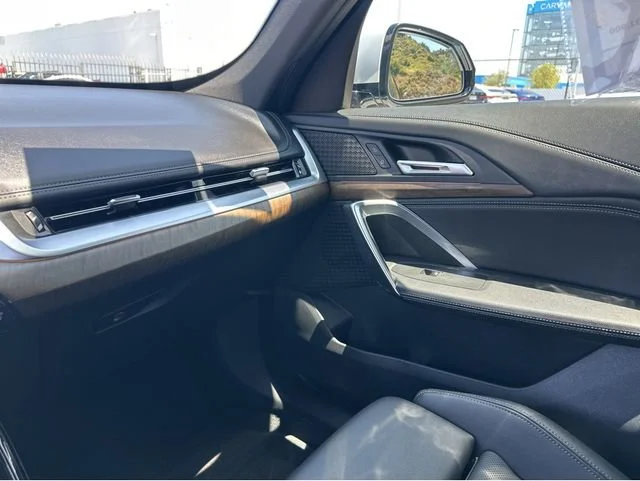 Used 2023 White BMW xDrive28i image 27