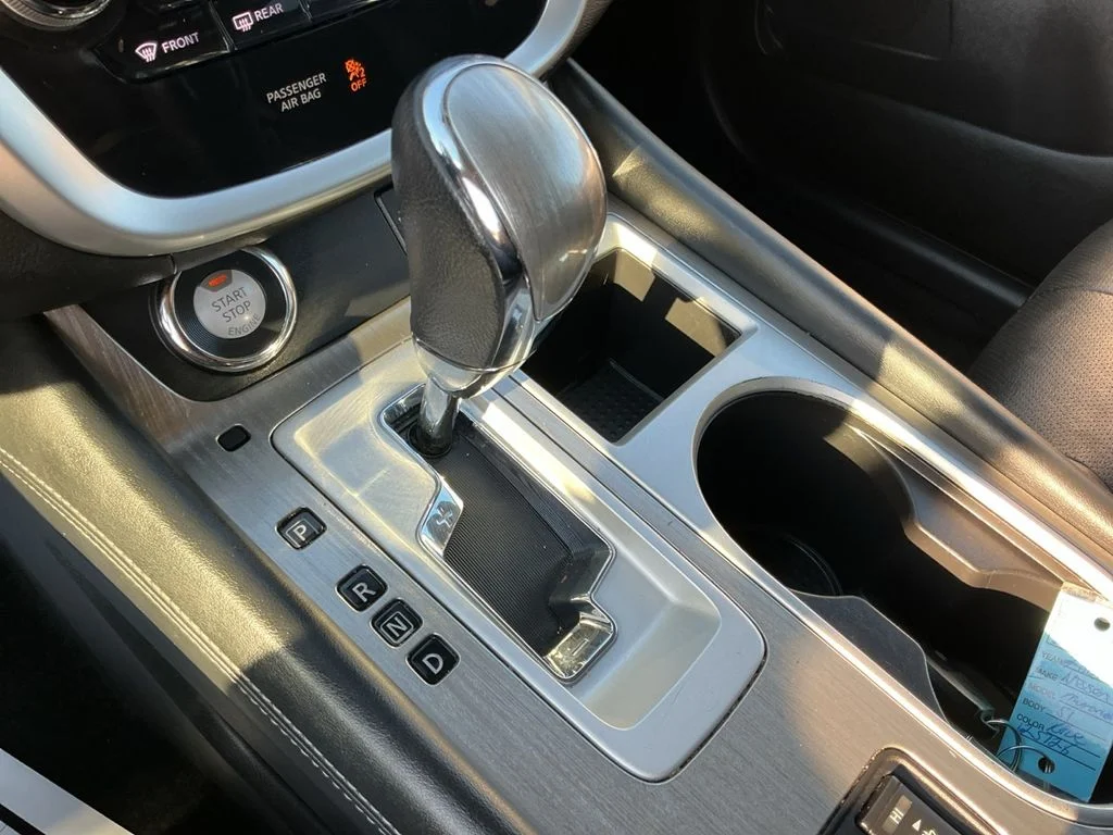 Used 2018 Blue Nissan SL image 24