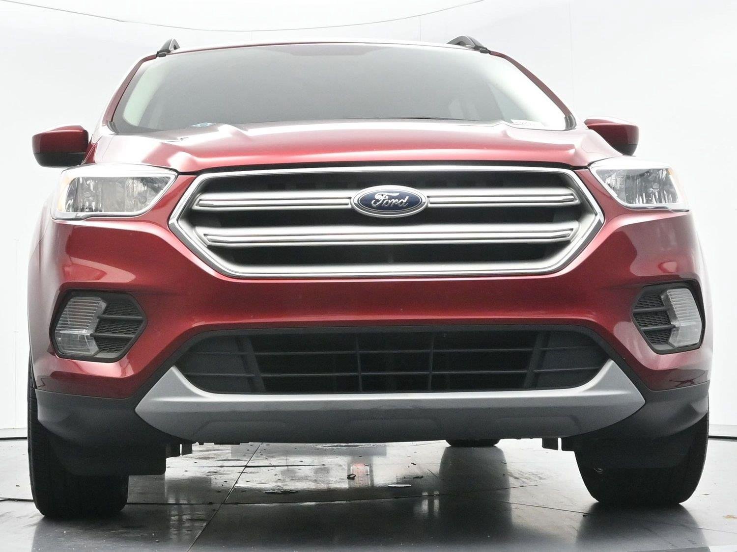Used 2018 Ruby Red Metallic Tinted Clearcoat Ford SE image 40