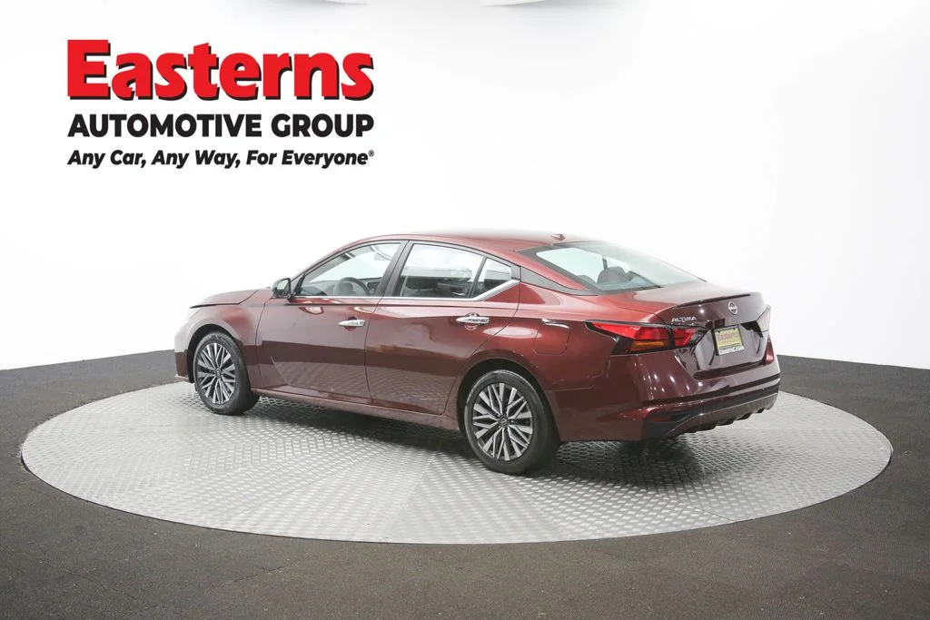Used 2025 Red Nissan 2.5 SV image 59