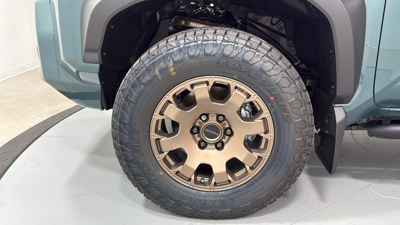 New 2026 Everest Toyota 4Runner Trailhunter image 21
