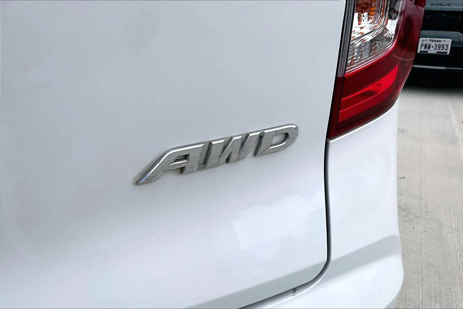 Used 2020 Platinum White Pearl Honda EX-L image 10