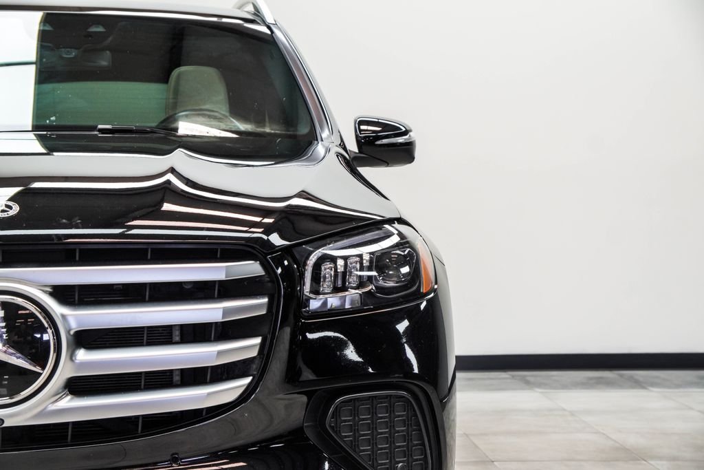 Used 2025 Black Mercedes-Benz GLS 450 image 4