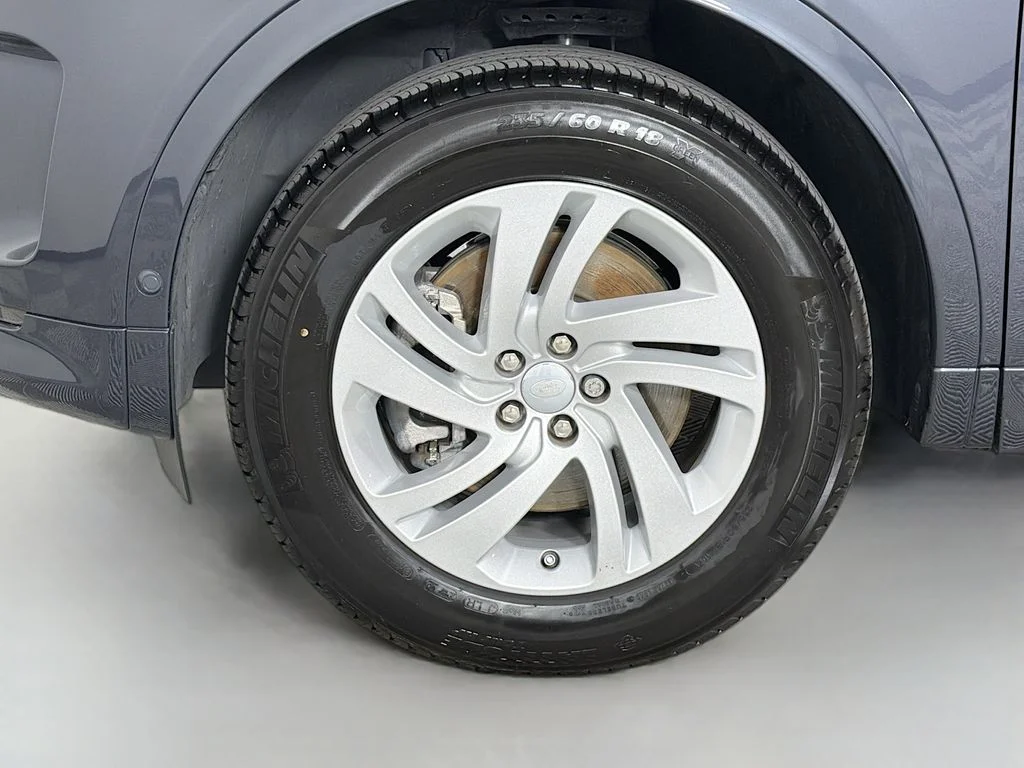 Certified Used 2025 Blue Land Rover S image 33