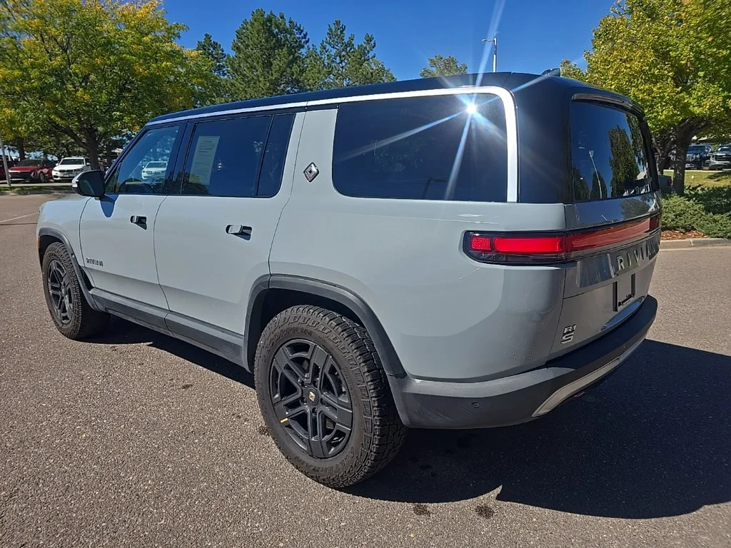 Used 2023 Gray Rivian Adventure image 3