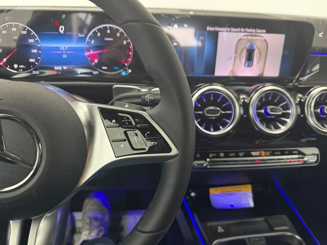 New 2026  Mercedes-Benz GLB 250 image 25