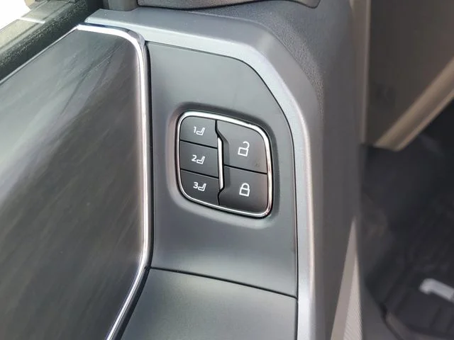 New 2026 Star White Metallic Tri-Coat Ford Lariat® image 19
