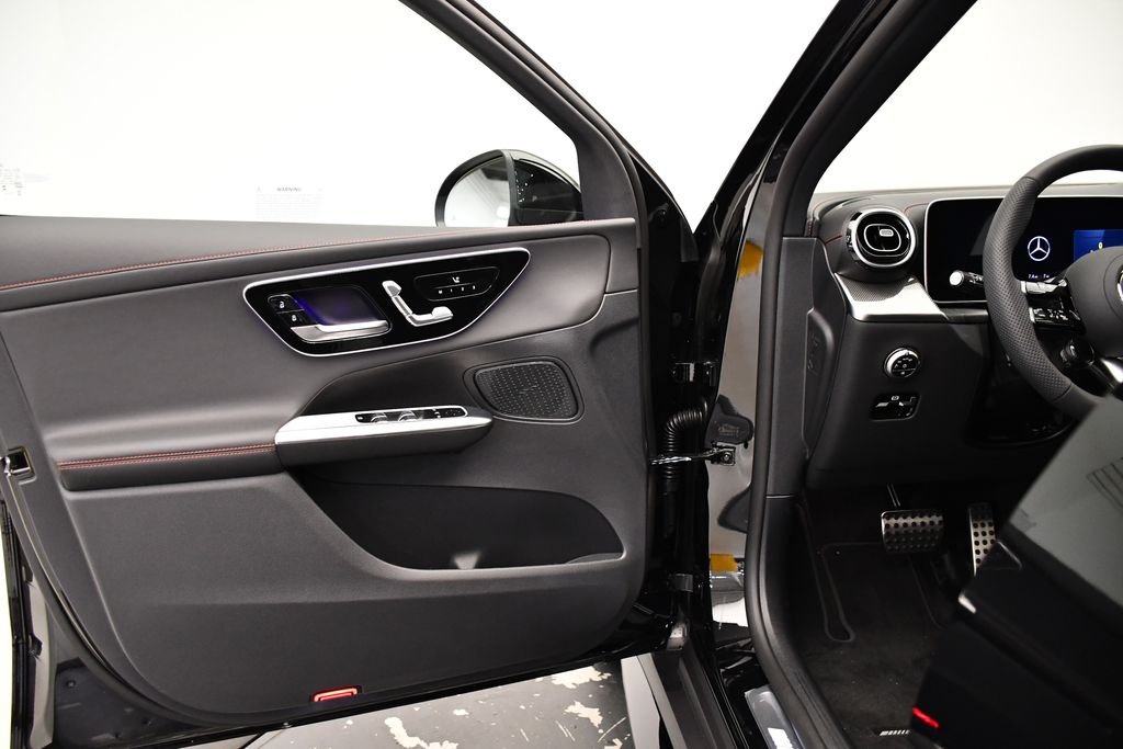 2025 Mercedes-Benz GLC AMG GLC43 - Photo 29