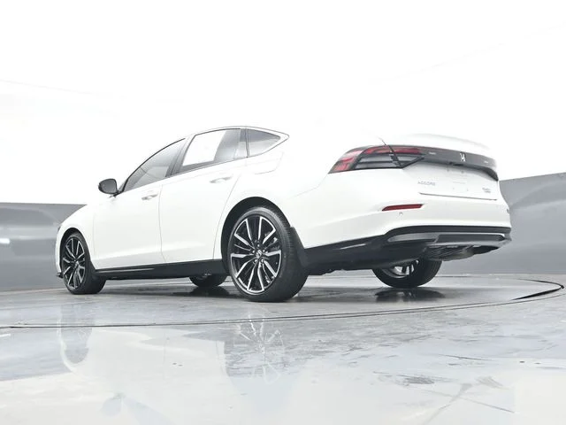 Used 2025  Honda Touring image 34