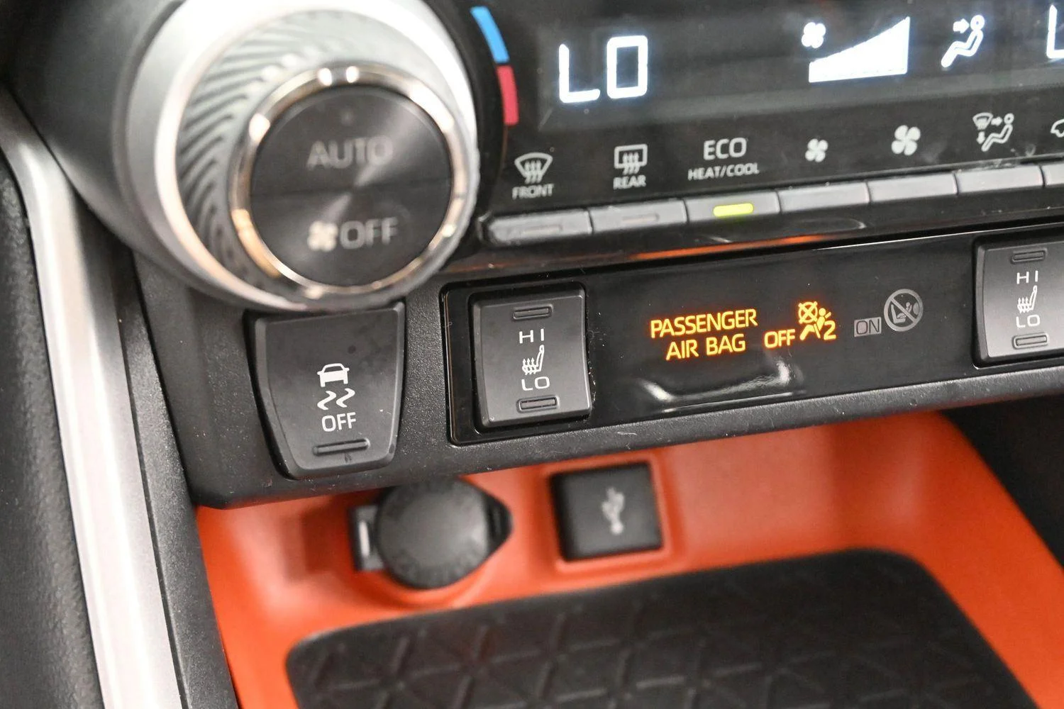 Used 2022 Midnight Black Metallic Toyota Adventure image 25