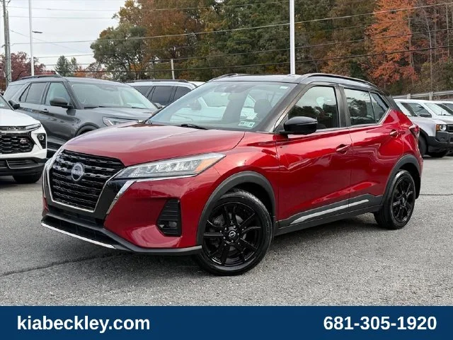 Used 2023 Red Nissan SR image 2