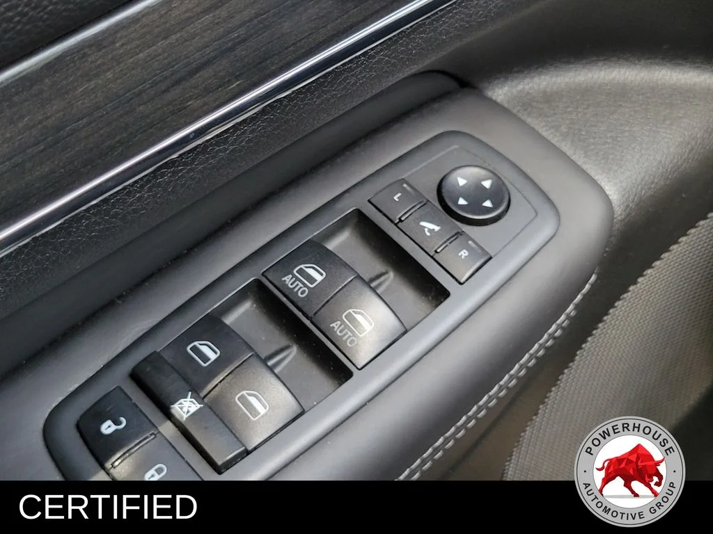Used 2020 White Jeep Overland image 28