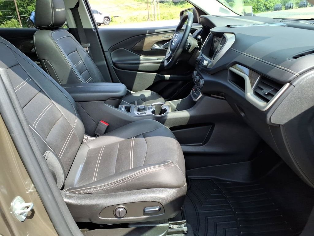 Used 2023 Brown GMC Denali image 22