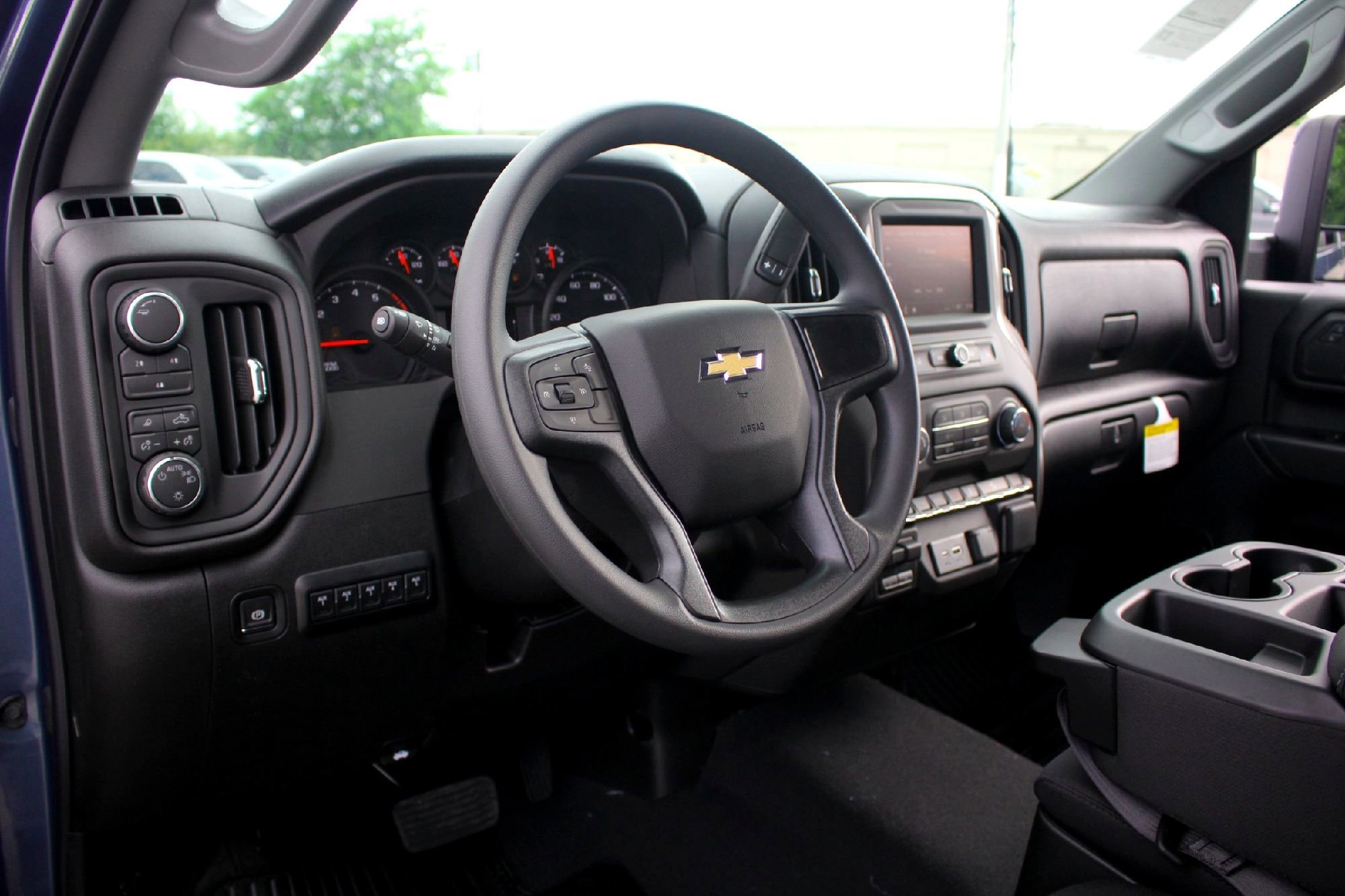 2026 Chevrolet Silverado 2500 HD Custom - Photo 6