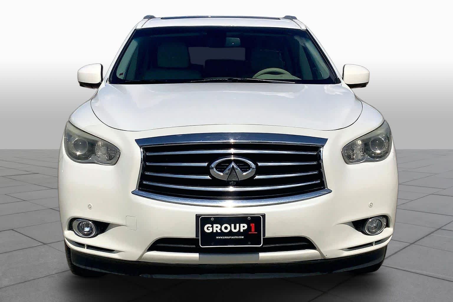 Used 2014 Moonlight White INFINITI  image 4