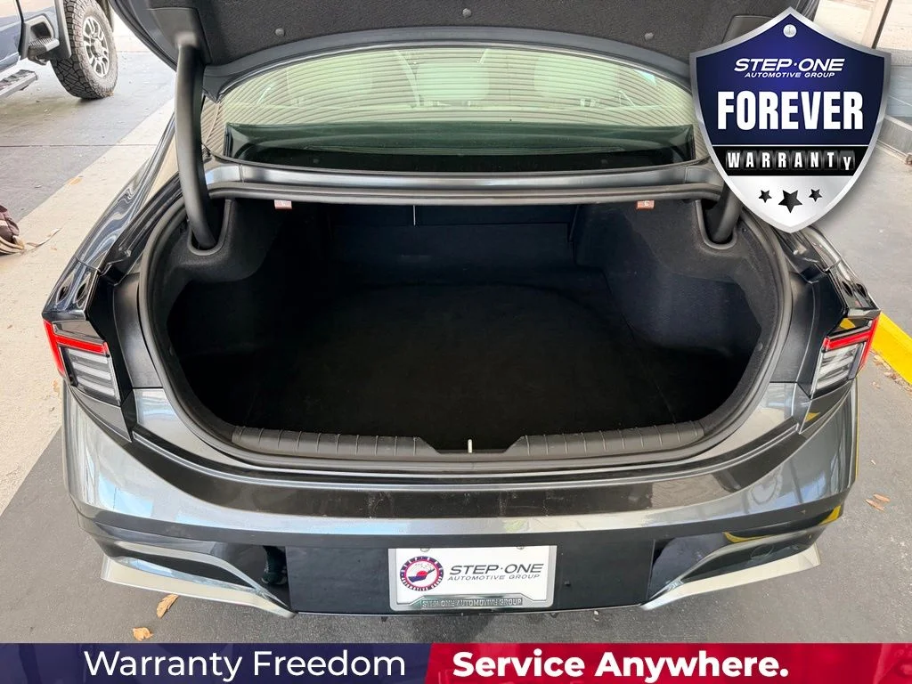 Used 2025 Gray Hyundai SEL image 31