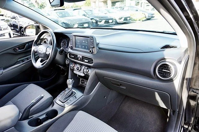 Used 2021 Black Hyundai SEL Plus image 9