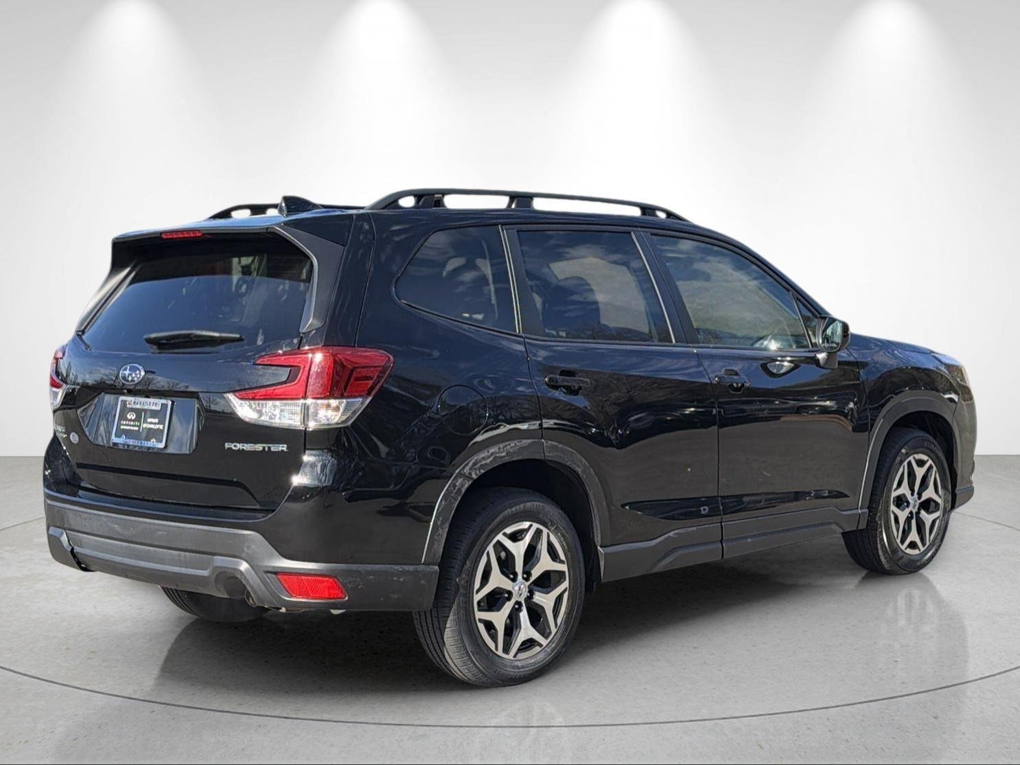 Used 2022  SUBARU 2.5IPREM image 5