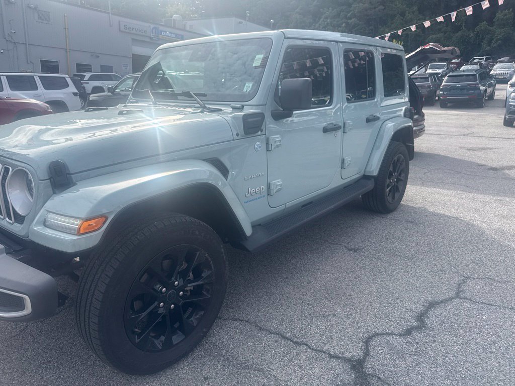 Used 2024 Gray Jeep Sahara 4xe image 3