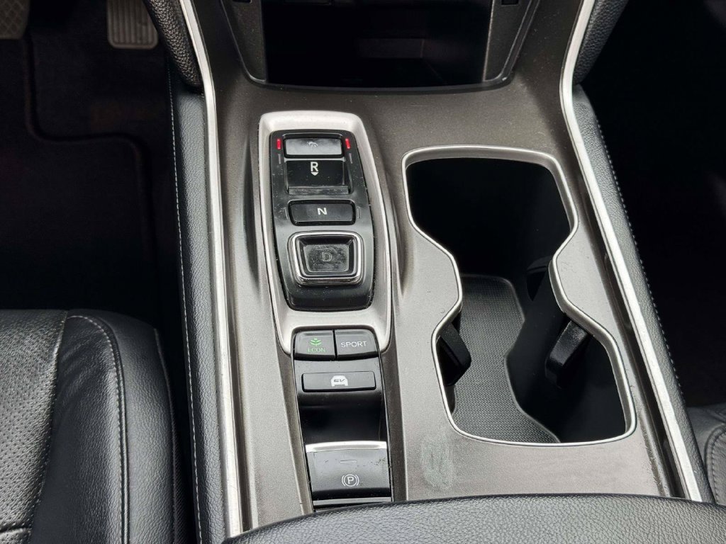 Used 2018 Black Honda Touring image 8