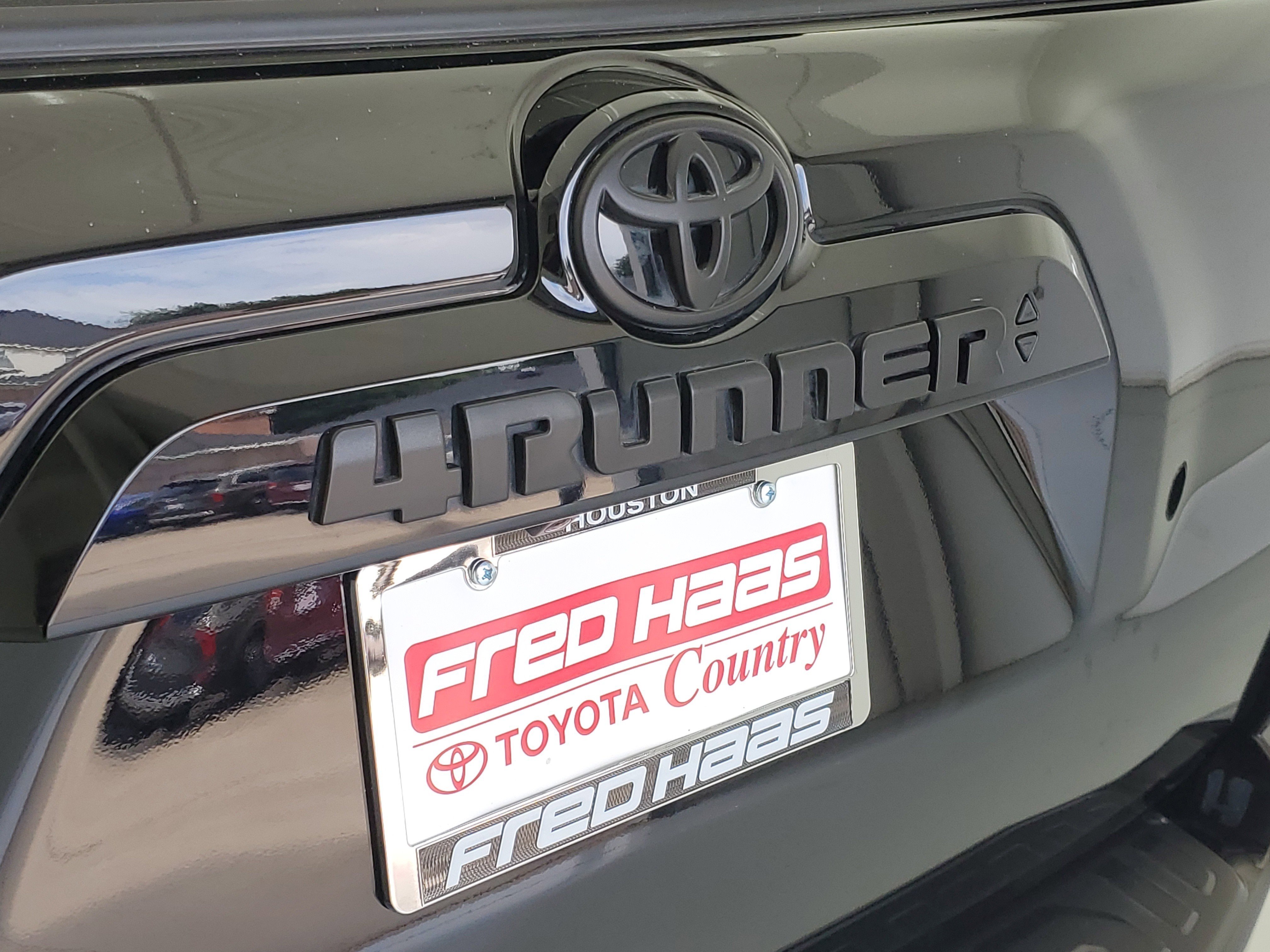 Used 2024 Midnight Black Metallic Toyota SR5 Premium image 8