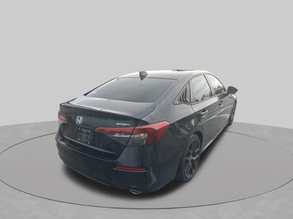 Used 2025  Honda Sport image 6