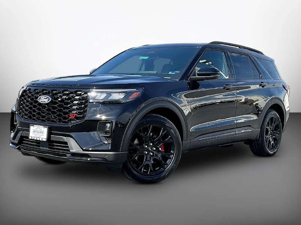 New 2027 Agate Black Metallic Ford ST image 2