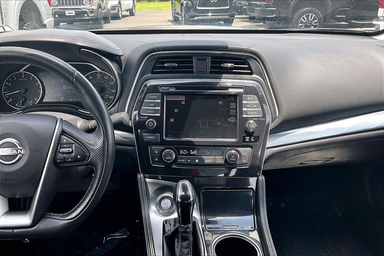 Used 2023 Gun Metallic Nissan SL image 11