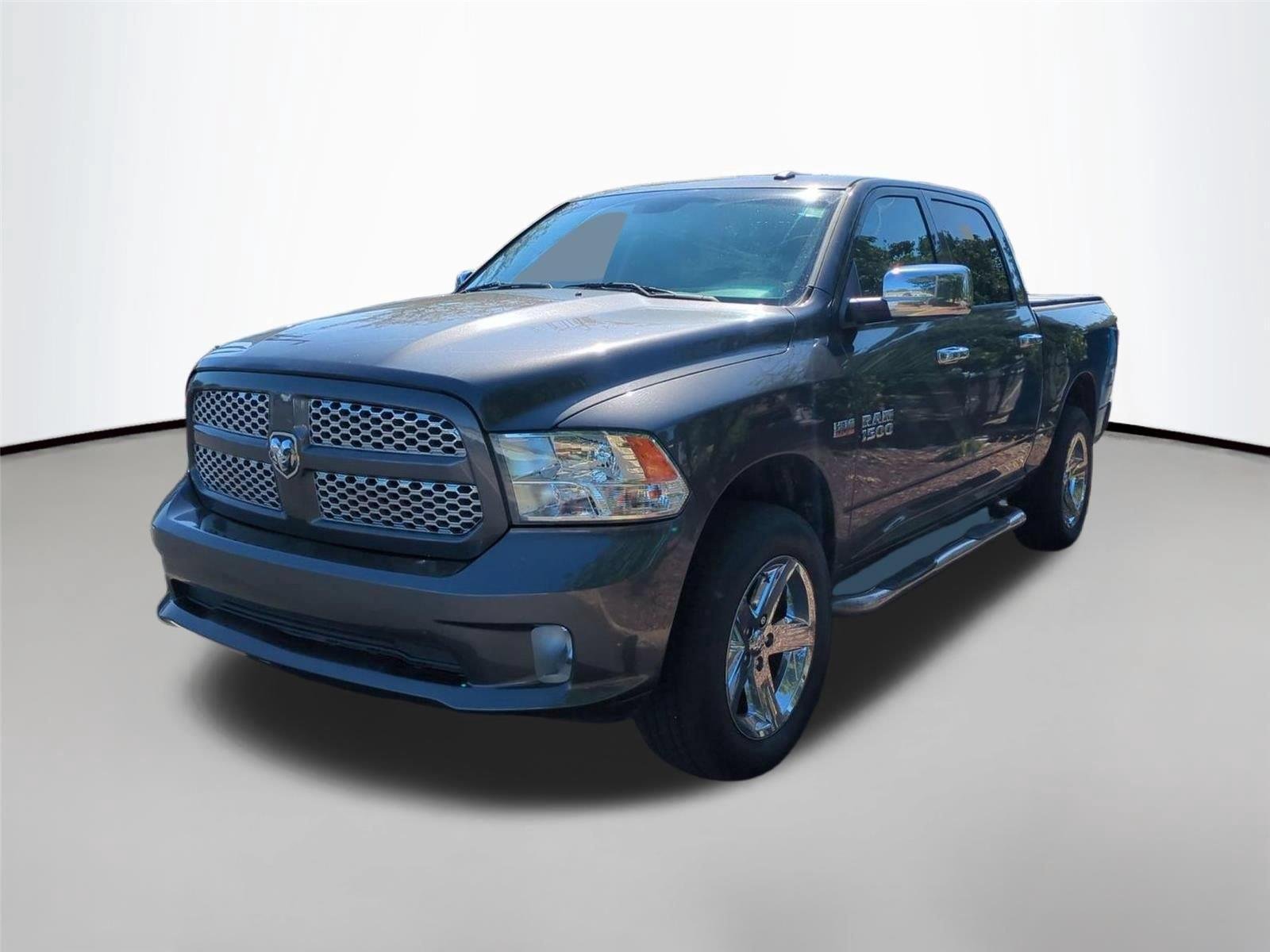 Used 2017 Granite Crystal Metallic Clearcoat Ram Express image 1