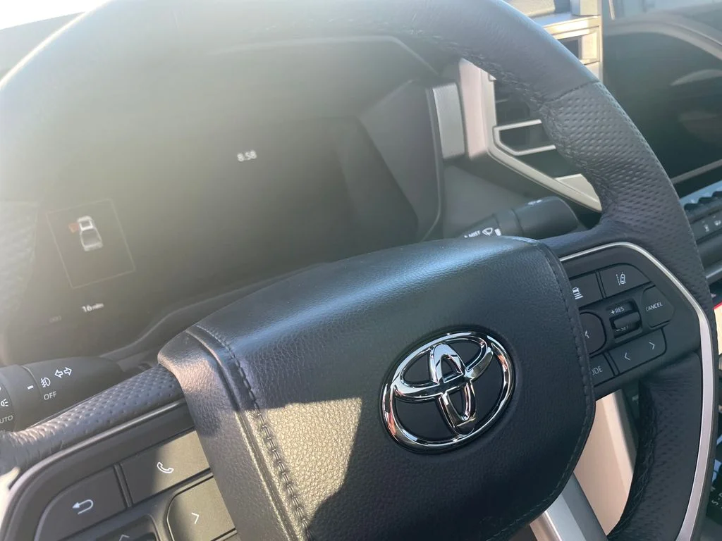 2026 Toyota Tundra Limited - Photo 17
