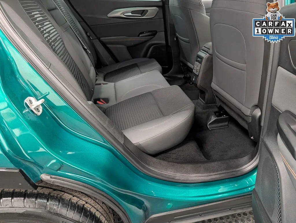 Used 2025  Alfa Romeo  image 27