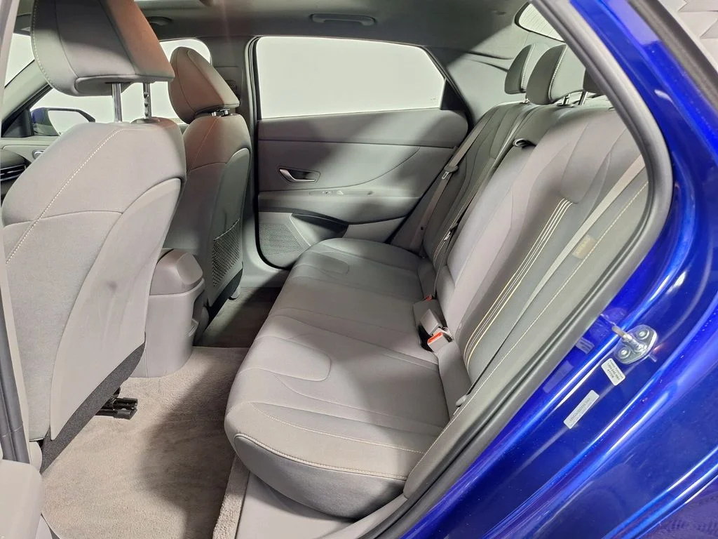 Used 2025 Intense Blue Hyundai SEL Convenience image 11