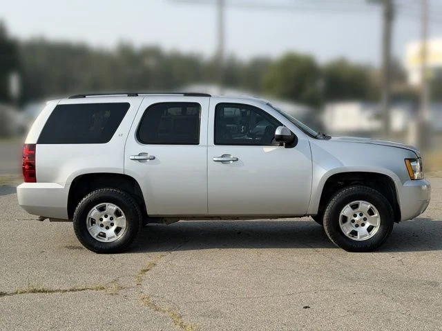 Used 2014 Silver Ice Metallic Chevrolet LT image 9