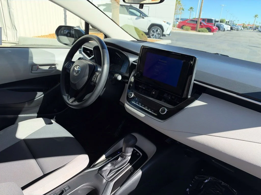 Used 2025  Toyota LE image 23