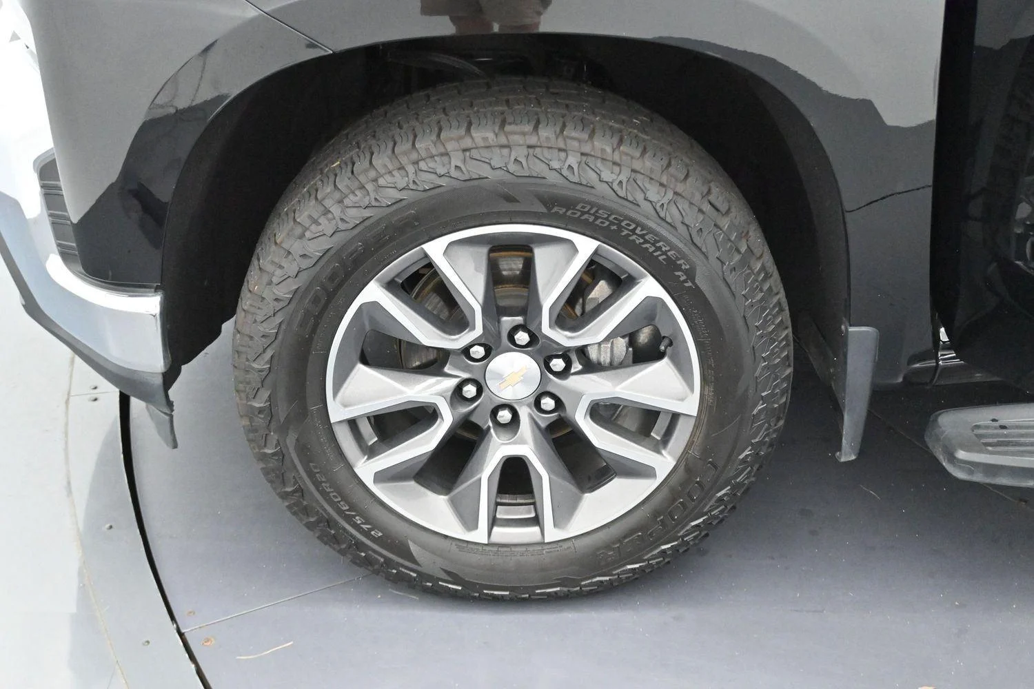 Used 2022 Black Chevrolet LT image 32