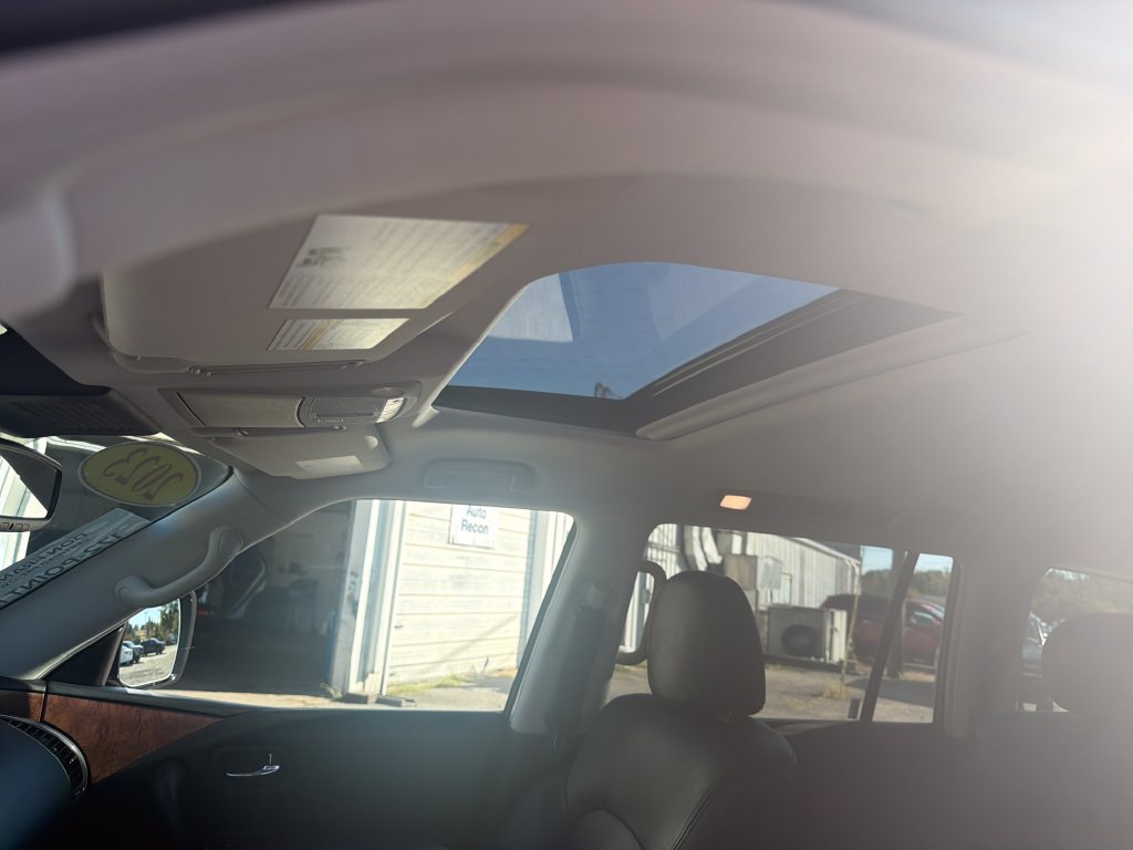 Used 2023 Blue Nissan SL image 24