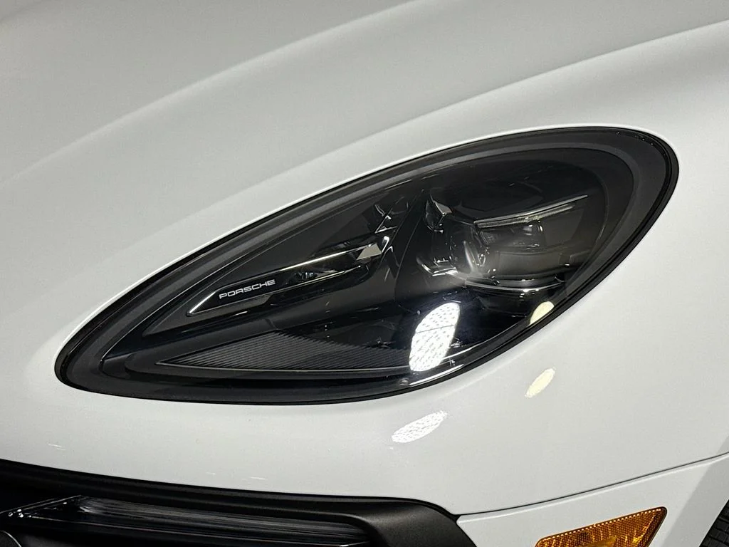 Used 2023 Carrara White Metallic Porsche T image 27