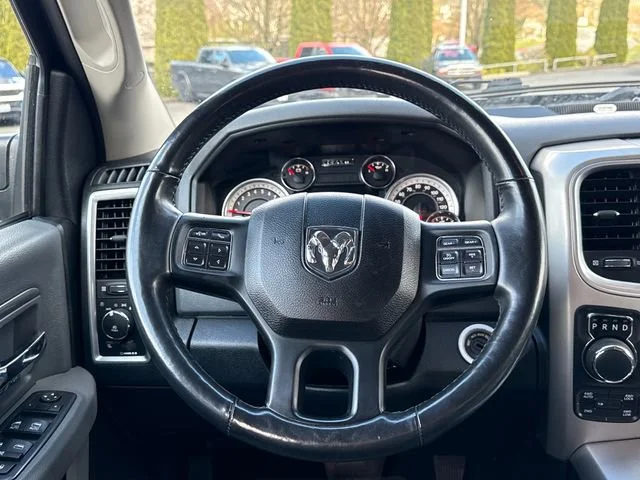 Used 2017 True Blue Pearlcoat Ram Big Horn image 8