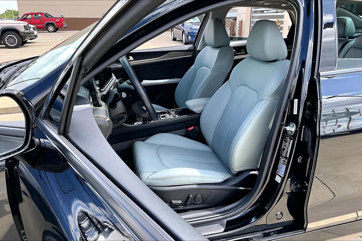 Used 2024 Ebony Black Kia EX image 8