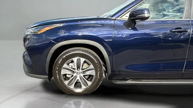 Used 2023 Blue Toyota Platinum image 35