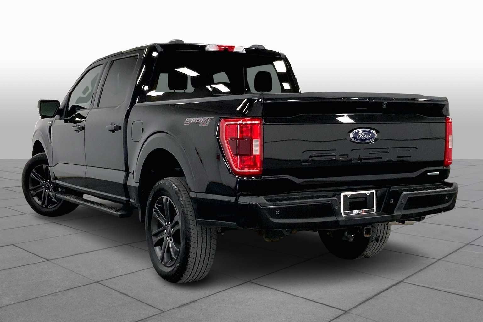 Used 2022 Agate Black Metallic Ford XLT image 11