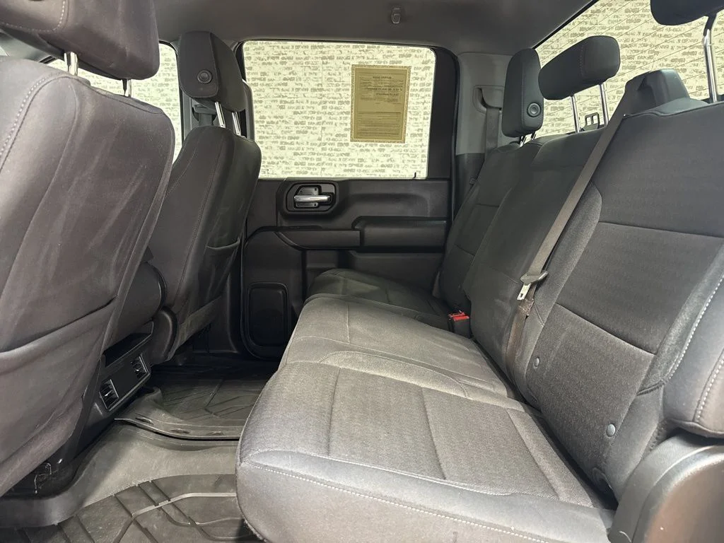 Used 2024 White Chevrolet Custom image 16