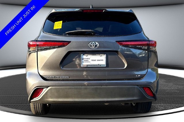 Used 2023 Gray Toyota LE image 6