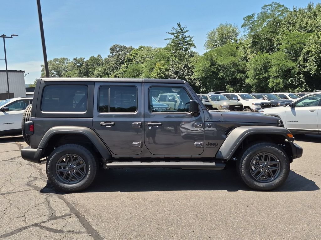 New 2026 Granite Crystal Metallic Clear-Coat Exterior Paint Jeep Sport S image 2