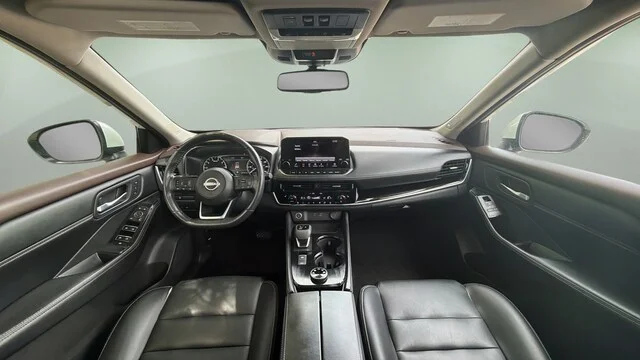 Used 2023 Pearl White Tricoat Nissan SL image 7